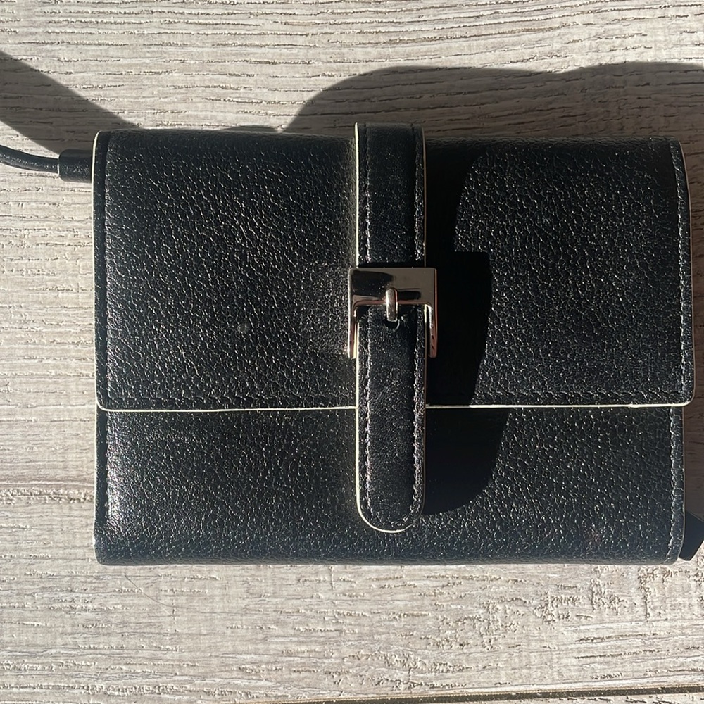 Levenger black white wallet leather wallet small with wristlet strap perfect con